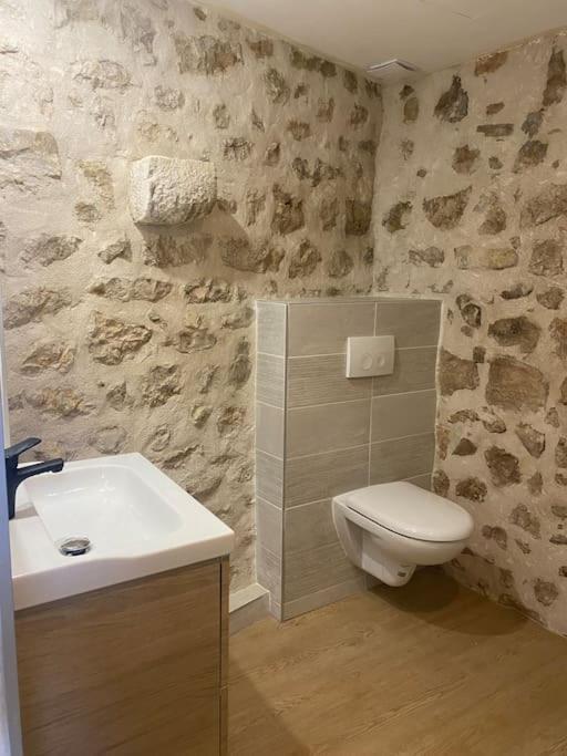 Loft En Plein Coeur Du Village แซงต์-ปอล-เดอ-วองส์ ภายนอก รูปภาพ