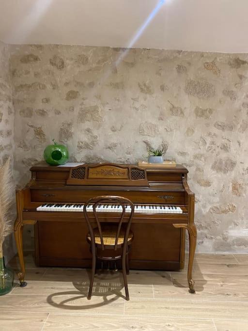Loft En Plein Coeur Du Village แซงต์-ปอล-เดอ-วองส์ ภายนอก รูปภาพ